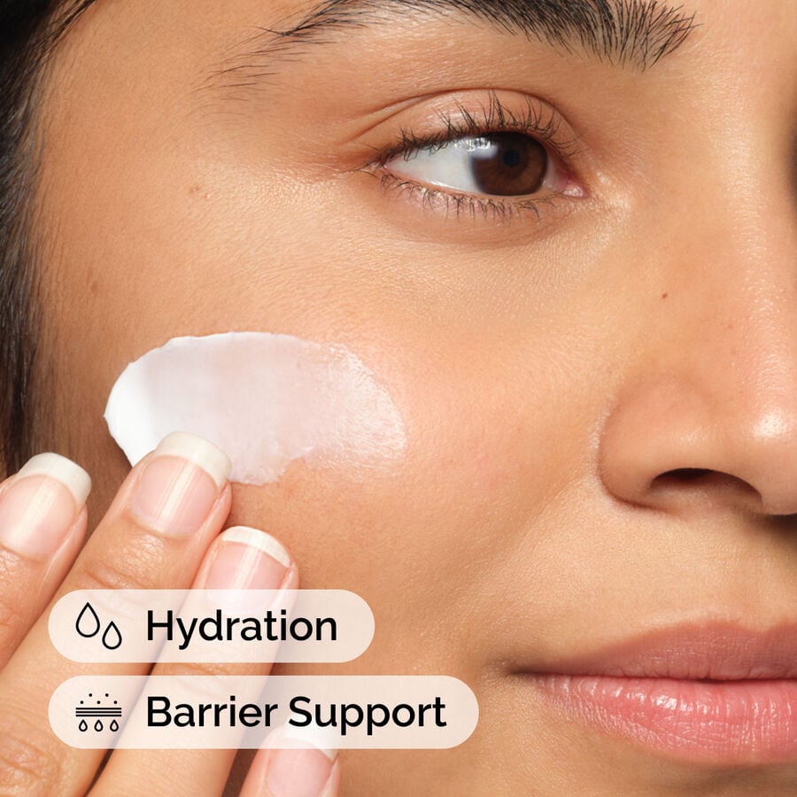 natural-moisturizing-factors-ha-i1 ord-natural-moisturizing-factors-ha-model-application-with-benefits.jpg